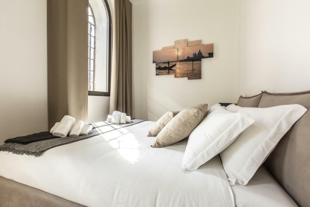 Elegant Fornasa Vecia, Canal View With A Beautiful Garden R&R Venice Exterior photo